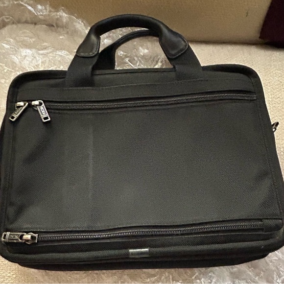 TUMI Unisex Briefcase Tech Bag Expandable Multiple Compartments - Picture 7 of 13